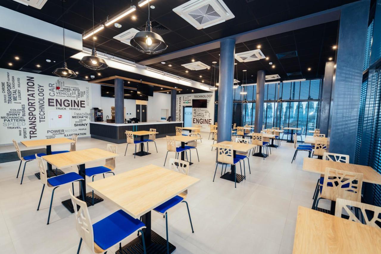 Kaliszki Blue Hotel מראה חיצוני תמונה