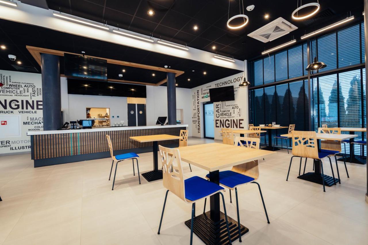 Kaliszki Blue Hotel מראה חיצוני תמונה
