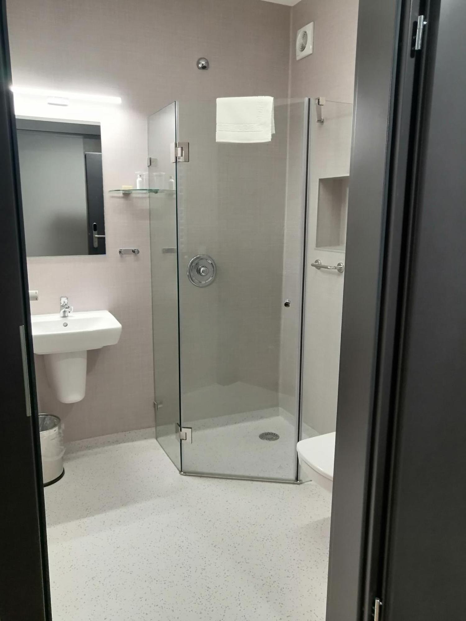 Kaliszki Blue Hotel מראה חיצוני תמונה